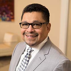Luis Martinez headshot